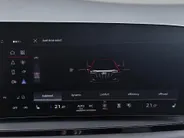 Audi Q6 e-tron S edition 306pk performance 100 kWh · 360 Camera · Leder · Warmtepomp · Luchtvering · Elek. Voorstoelen · Elek. Achterklep · 20'' Inch ·