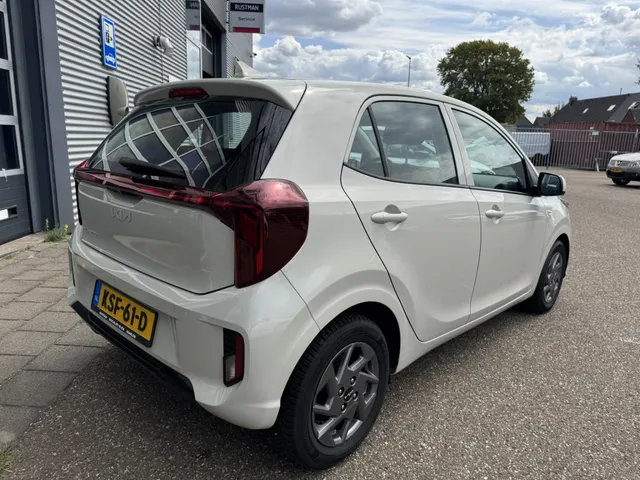 Kia Picanto automaat 1.0 DPI DynamicLine stoelverwarming