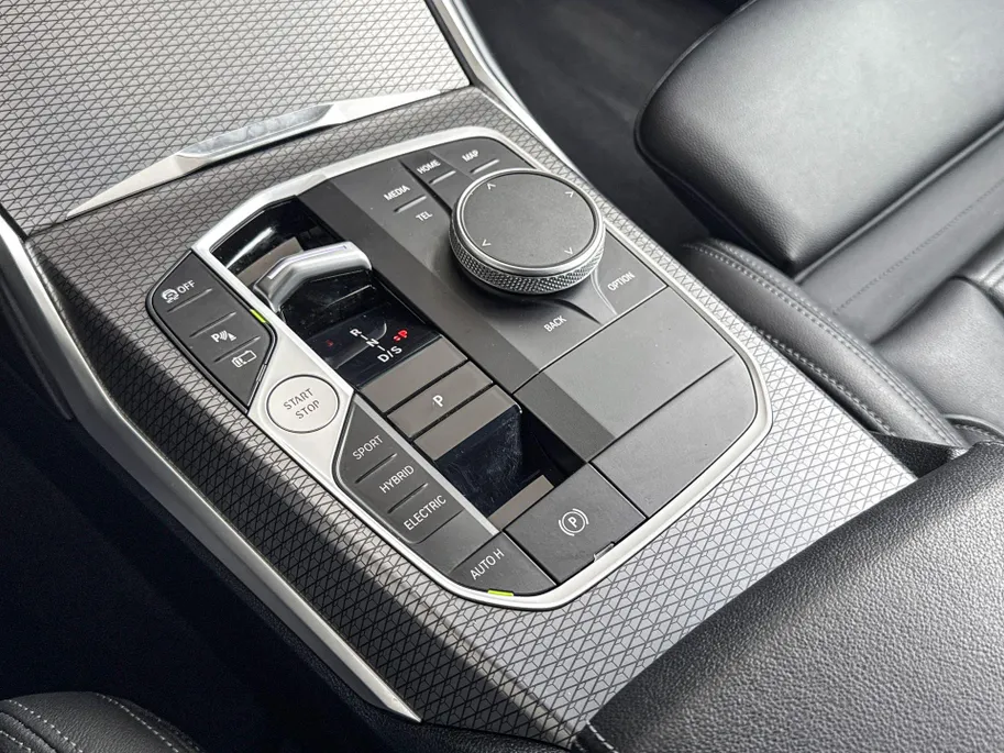 BMW 3 Serie Touring 330e xDrive