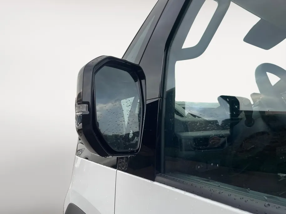 Kia PV5 L2H1 Plus 51.5 kWh | Stoel verwarming | Navigatie |  Climate control | All-Season banden |  4,420L inhoud | DEMO
