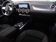 Mercedes-Benz GLA 200 Business Solution AMG l Trekhaak l Panoramadak l Stoelverwarming