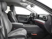 Volkswagen Passat Variant 1.5 eTSI 150pk DSG Elegance Business · Camera · Wegklapbare Trekhaak · Apple/Android Car Play · Dodehoeksensoren · P-Sensoren · 17'' Inch · Garantie t/m 18-06-2028 of 100.000