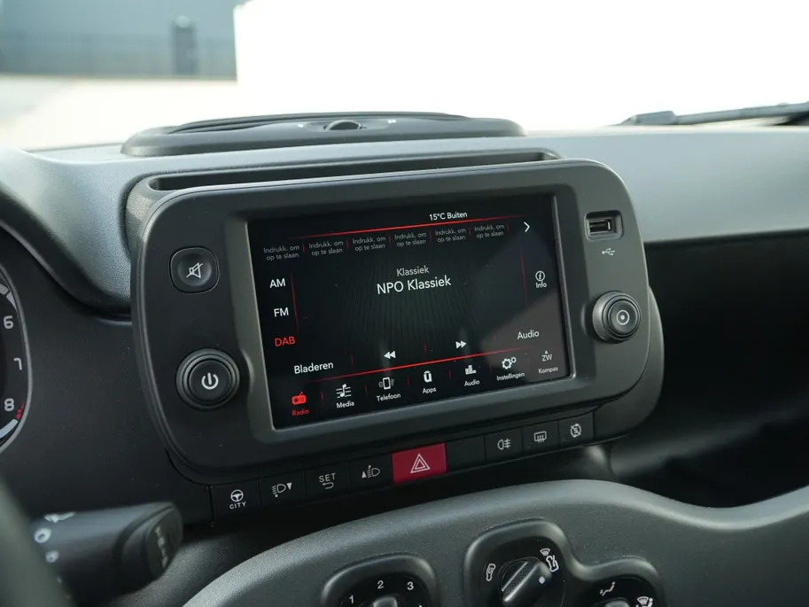 Fiat Panda 1.0 Hybrid 70 PK Sport | Carplay | PDC | Privacy | 5zits | 1ste