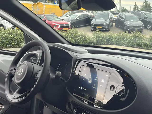 Toyota Aygo X Hybrid 115 Pulse | Easy Pack | Parkeersensoren V + A