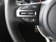 Kia Picanto 1.0 DPI GT-Line | Stuur-/stoelverwarming | Schuifdak | Camera | Dodehoek detectie | Telefoonlader | Clima | Navi | 16' LM | LED | Cruise |