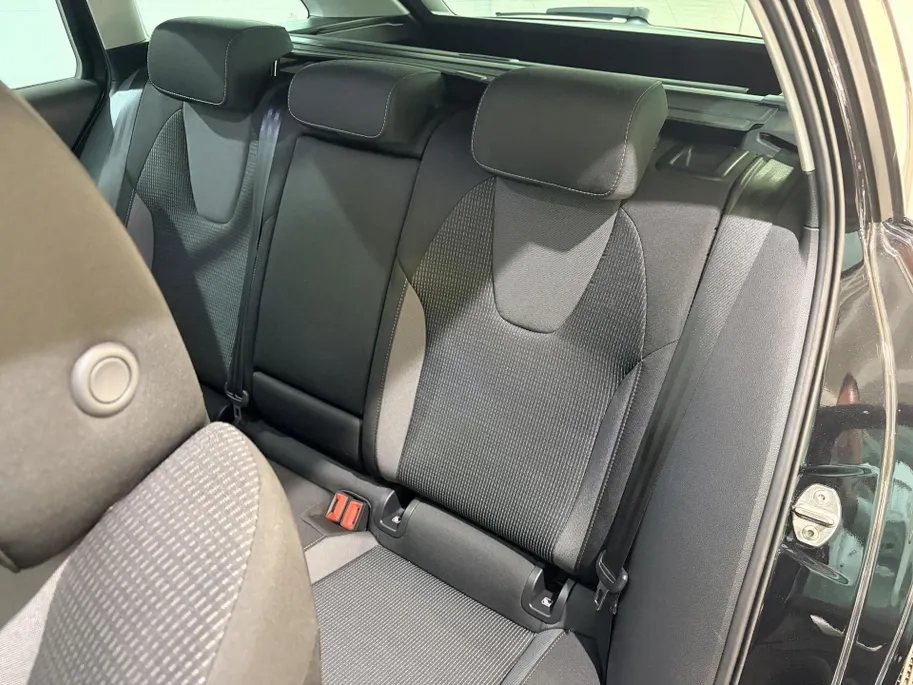 Škoda Octavia Combi 150PK TSI MHEV Business Edition Plus | Electrisch Wegklapbare Trekhaak | Navigatie | Apple Carplay/Android Auto | Climate Control | Cruise Control | Lichtmetalen Velgen | Camera | Parkeersensoren |