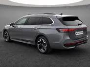 Volkswagen Passat Variant 1.5eHybrid 200kW/272PK R-Line · Panoramadak · Trekhaak · 360°Camera + Parkeersensoren · Garantie t/m 11-11-2030 of 100000km.