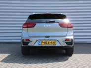 Kia e-Niro DynamicPlusLine 64 kWh | Schuif-/kantel dak | Cruise adapt.| Navi | 17' LM | Stuur-/stoelverwarming | Camera | Clima |