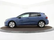 Volkswagen Golf Life Edition 1.5 eHybrid 204 PK 6 versn. DSG · Draadloze telefoonlader · Achteruitrijcamera · Privatelease Van 594,- voor  472,- obv 24 maanden! · Prijs is inclusief inruilpremie · MEGA SALE