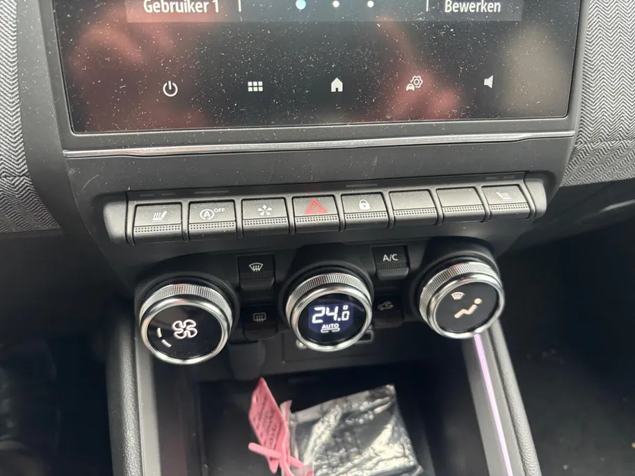 Renault Clio 1.6 E-Tech Full Hybrid 145 techno AUTOMAAT AIRCO CRUISE CONTROLE PARKEERSENSOREN APPLE CARPLAY ANDROID AUTO ZEER MOOIE AUTO DEALER ONDERHOUDEN