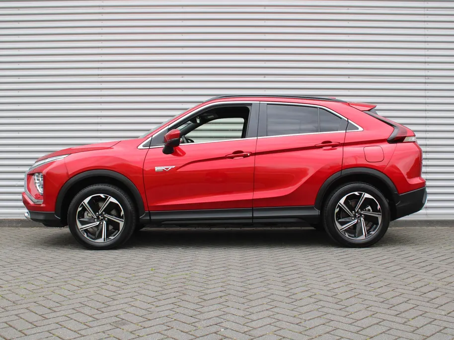 Mitsubishi Eclipse Cross 2.4 PHEV First Edition | Camera rondom | Stuur/stoelverwarming v+a | HUD | Winterset op LM | Dakdragers |