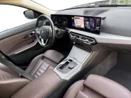 BMW 3 Serie Touring 320e | Leder |  Dealer onderhouden | Blackpack | Virtual cockpit | Camera |