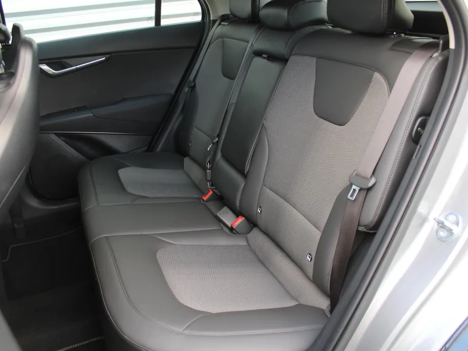 Kia Niro 1.6 GDi Hybrid DynamicLine | Camera | Cruise adapt. | Clima | 16' LM | Navi | Keyless | Apple Carplay/Android Auto |