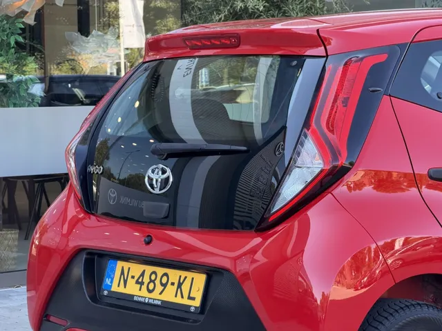 Toyota Aygo 1.0 VVT-i x-fun