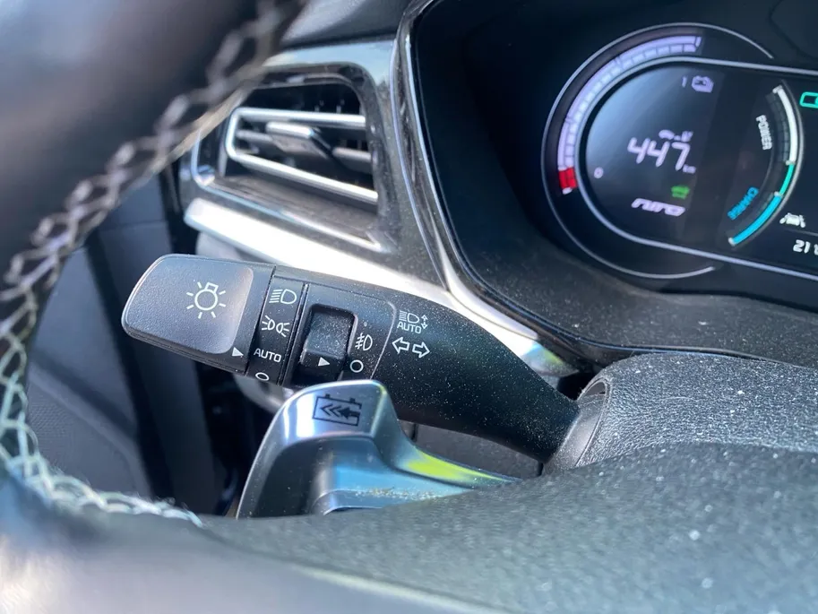 Kia e-Niro DynamicPlusLine 64 kWh Climate control | Stoel,- en stuurverwarming | Parkeercamera | Cruise control | Elek. schuif/kanteldak | 16 inch LM velgen |