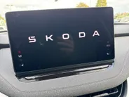 Škoda Enyaq iV Business Edition 85 | 20' inch velgen Neptune | Achterbumper en dorpels in carosseriekleur | Elektrisch wegklapbare trekhaak | 2.500,- inruilpremie!!