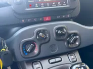 Fiat Panda 1.0 Hybrid Cross GRATIS WINTERBANDEN | AIRCO | PARKEERSENSOREN ACHTER | TREKHAAK | 12 MAANDEN GARANTIE! |