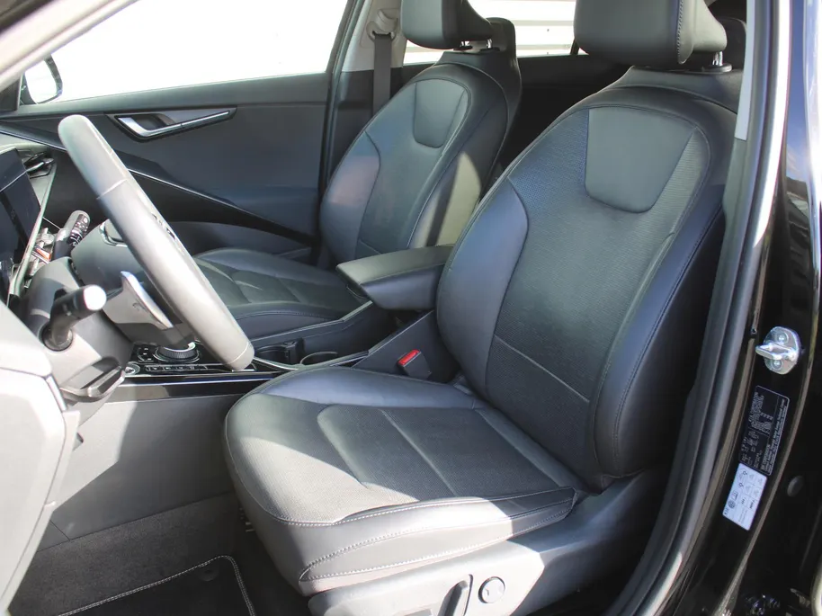 Kia Niro 1.6 GDi Hybrid ExecutiveLine | Camera | Leer | Schuifdak | Stoelverwarming+ventilatie | Elektr. stoelverstelling + achterklep | 18' LM | HUD |
