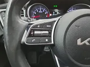 Kia Ceed Sportswagon 1.5 T-GDi DynamicPlusLine 160 PK | Dealer onderhouden | Fabrieksgarantie | Camera | Carplay | Cruise Control Adaptief | stoelverwarming | NAP | 12 Maanden BOVAG Garantie |