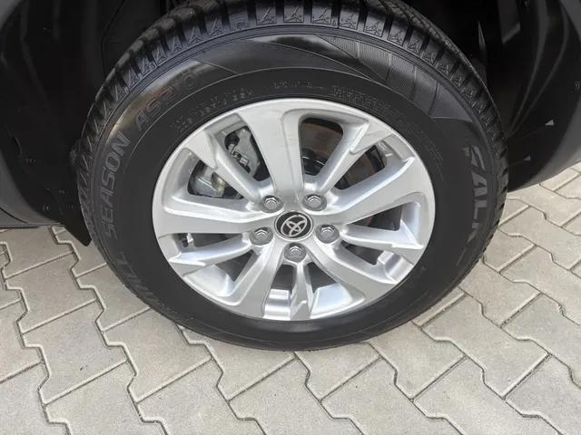 Toyota Yaris Cross 1.5 Hybr 115 Active | Blindspot | Parkeersensoren V+A | Stuur/ Stoelverwarming