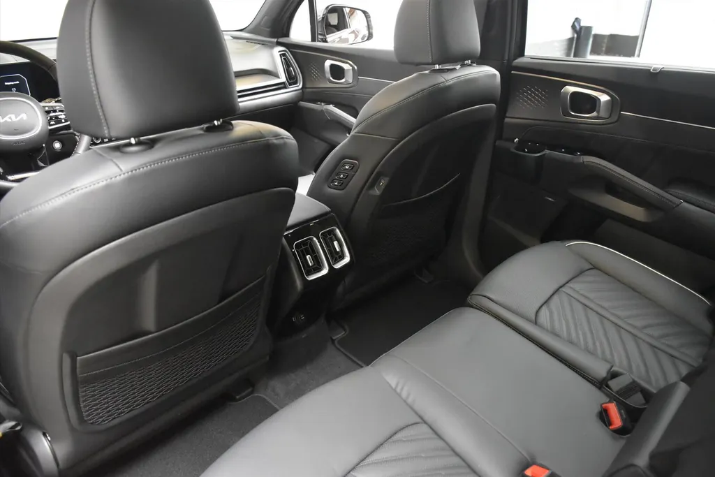 Kia Sorento 1.6 T-GDi 253pk Plug-in Hybrid Aut AWD 7 PERS. ExecutiveLine NIEUW - SNEL LEVERBAAR!