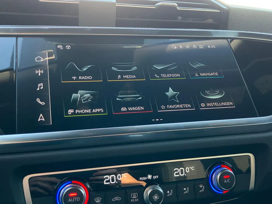 Audi Q3 Sportback 45 TFSIe 180KW/245PK S Edition Panoramadak · Camera + parkeersensoren · Apple/Android Car Play ·