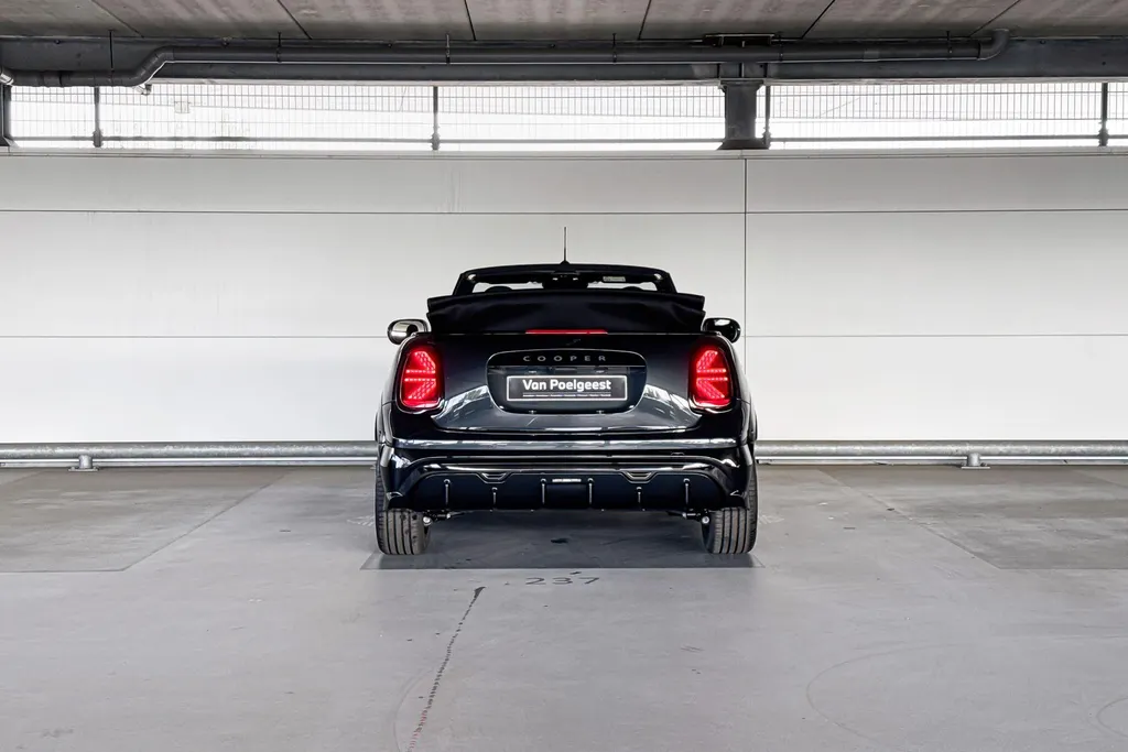 MINI Cooper cabrio 2.0 Cooper C John Cooper Works XL
