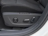 Škoda Octavia Combi 1.4 TSI iV PHEV 204pk DSG Business Edition Plus · Trekhaak · Head-Up Display · Stuur- & Stoelverwarming · Keyless · Apple/Android Car Play · Elek. Bestuurdersstoel + Geheugen ·
