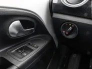 Volkswagen up! 1.0 65pk · Airco · Bluetooth · Telefoonhouder · Lane Assist · Dab Radio · All Season Banden · Garantie t/m 12-09-2027 of 100.000km