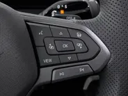 Volkswagen T-Roc 1.5 eTsi R-Line First Edition 150 pk 7 versn. DSG · Achteruitrijcamera · Electrische achterklep · Trekhaak