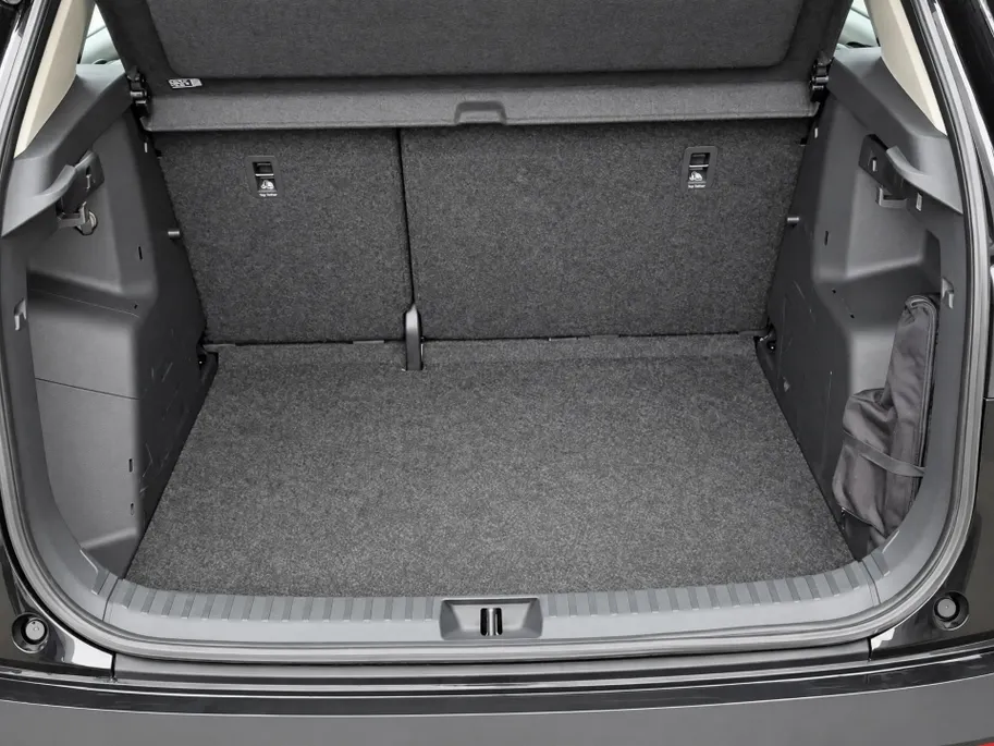 Škoda Elroq 60 204pk Selection · SOH 98,3% · Camera · Apple/Android Car Play · P-Sensoren · Cruise Control · Dodehoek Detectie · 19'' Inch · Apple/Android Car Play ·