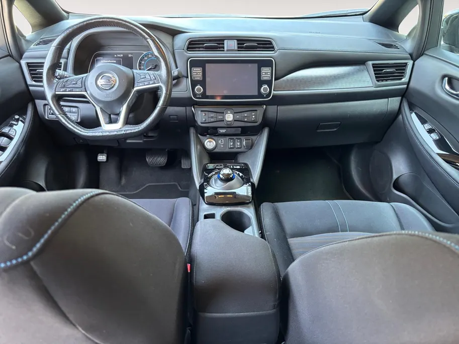 Nissan Leaf e+ N-Connecta 62 kWh 217PK AUTOMAAT | 1ste eigenaar | Navigatie | Apple Carplay & Android Auto | Pro Pilot (Adaptive Cruise Control | Climate Control | Stoel- en stuurverwarming | 360 camera | Parkeersensoren rondom |