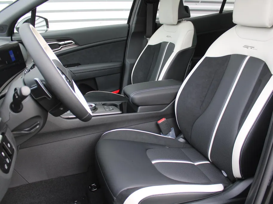 Kia Sportage 1.6 T-GDi Plug-in Hybrid GT-PlusLine | Stuur-/stoelverwarming + ventilatie | Schuifdak | 360 Camera | HUD | LED | Elek. stoelverstelling + achterklep |