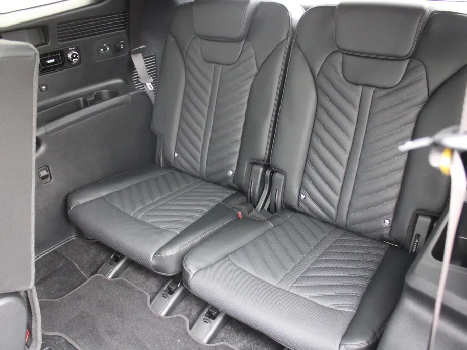 Kia Sorento 1.6 T-GDi Plug-in Hybrid 4WD ExecutiveLine 7p | Stuur-/stoelverwarming + ventilatie | Schuifdak | Leer | 360 Camera | Elek. stoelverst. | HUD | LED | 19' LM |