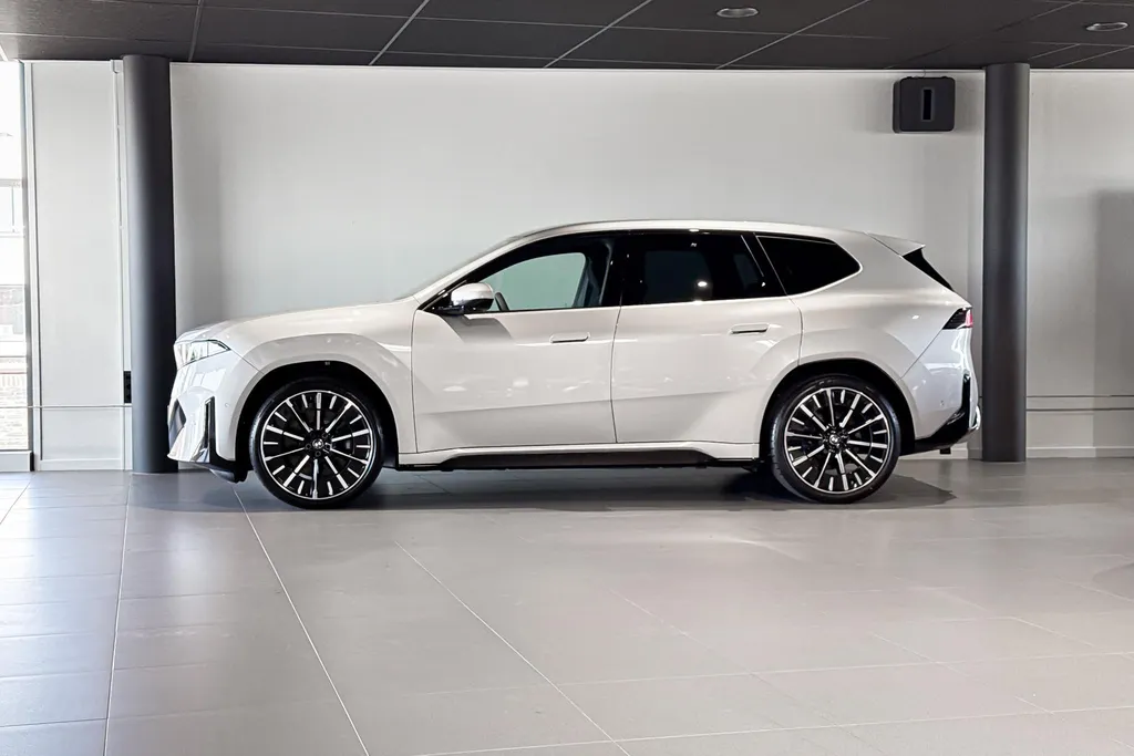 BMW iX3 40 eDrive 83 kWh