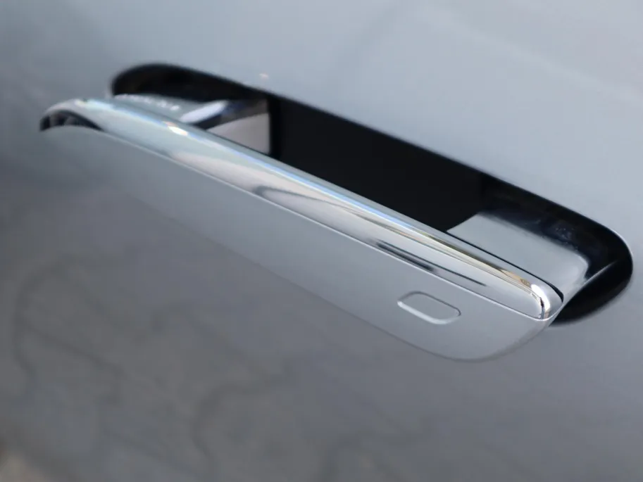 Mercedes-Benz CLA 180 Business Solution AMG l Trekhaak l Panoramadak l stoelverwarming