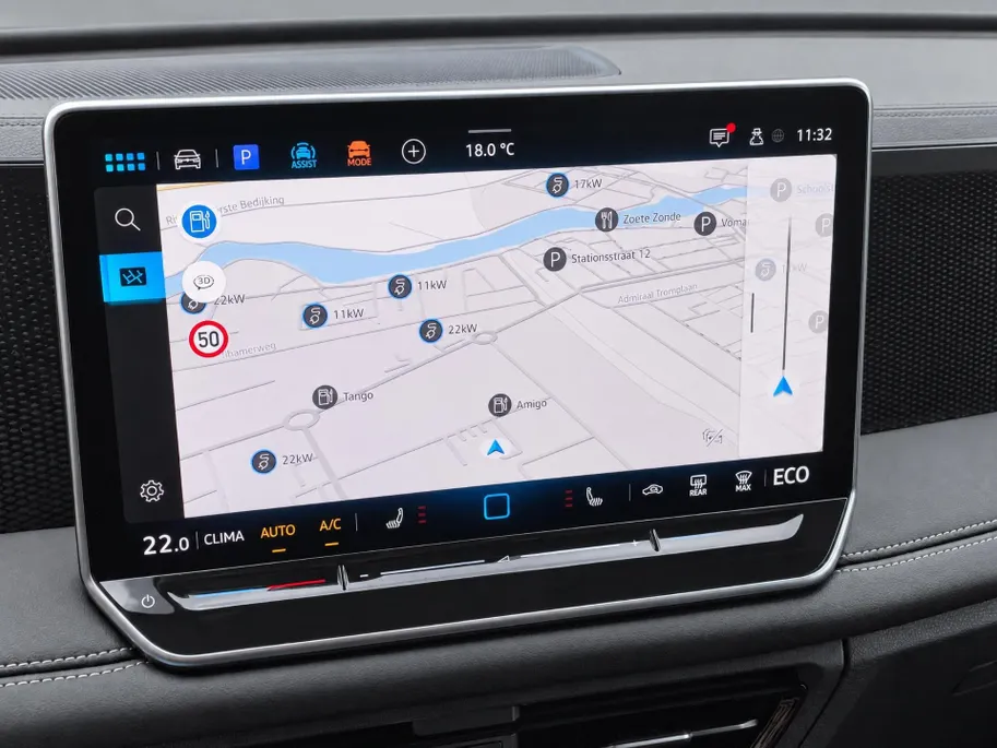 Volkswagen Tiguan 1.5 eHybrid 204pk DSG Life · 360 Camera · Wegklapbare Trekhaak · Dodehoek Detectie · Stoel-& Stuurverwarming · 17'' Inch · Garantie t/m 14-12-2030 of 100.000km