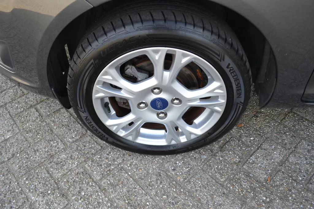 Ford Fiesta 1.0 80PK TITANIUM|22.729KM|AIRCO|CRUISE