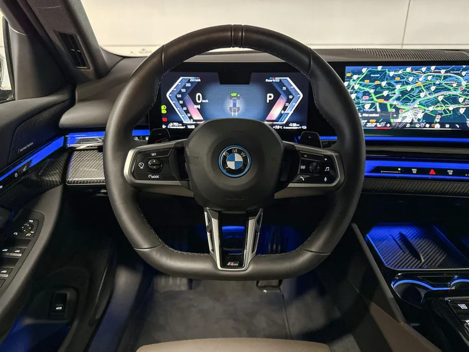 BMW 5 Serie Touring 550e xDrive