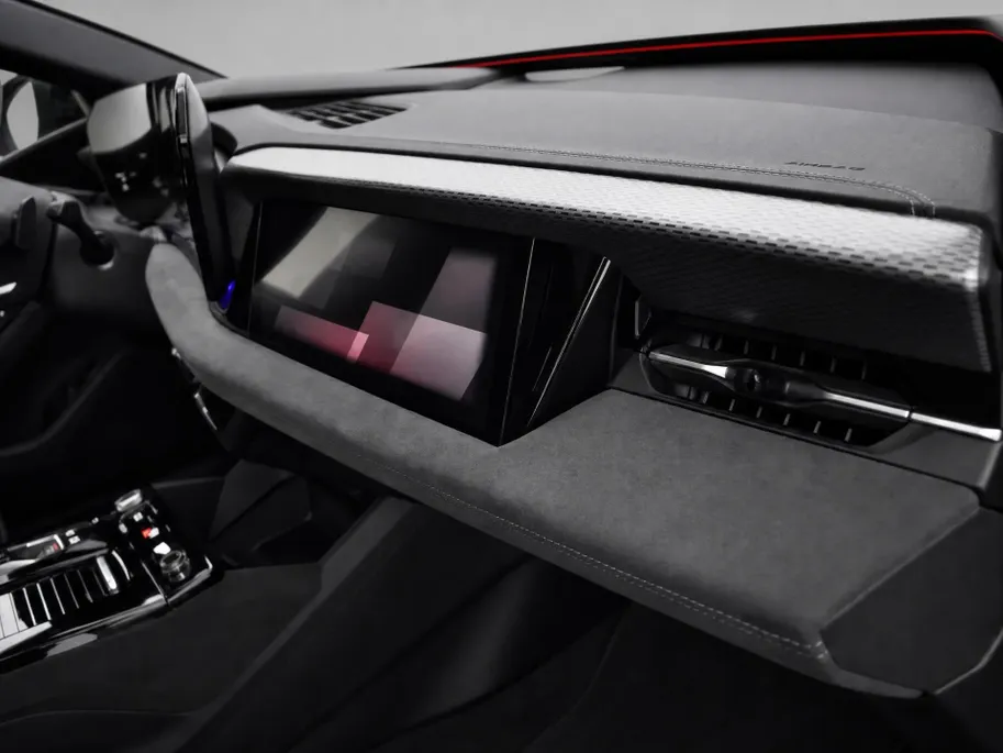 Audi A6 e-tron S edition 83 kWh 286 PK · Tech Pro · 21' LM Velgen · Bang & Olufsen Sound · Panorama-glasdak · Privacy glas · Head up display · Luchtvering · Servosluiting