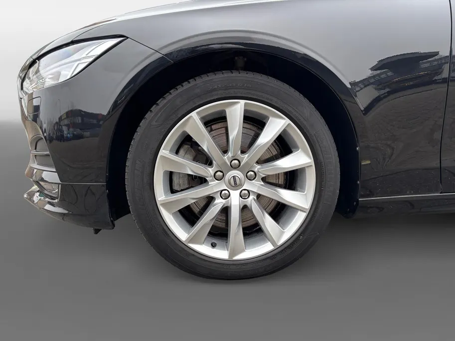 Volvo V90 2.0 T4 Momentum | LEDER | CAMERA | TREKHAAK | DEALER-ONDERHOUDEN | NL-AUTO |