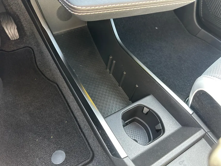 Renault Scénic E-Tech EV87 long range iconic | Dode Hoek Detectie | Harman Kardon | Stoel & Stuurverwarming | Automatische Kofferbak | Apple Carplay & Android Auto | Dodehoek Detectie | 12 Maanden BOVAG Garantie