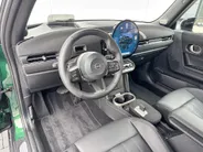 MINI Cooper 3-deurs 1.5 Cooper C Favoured M