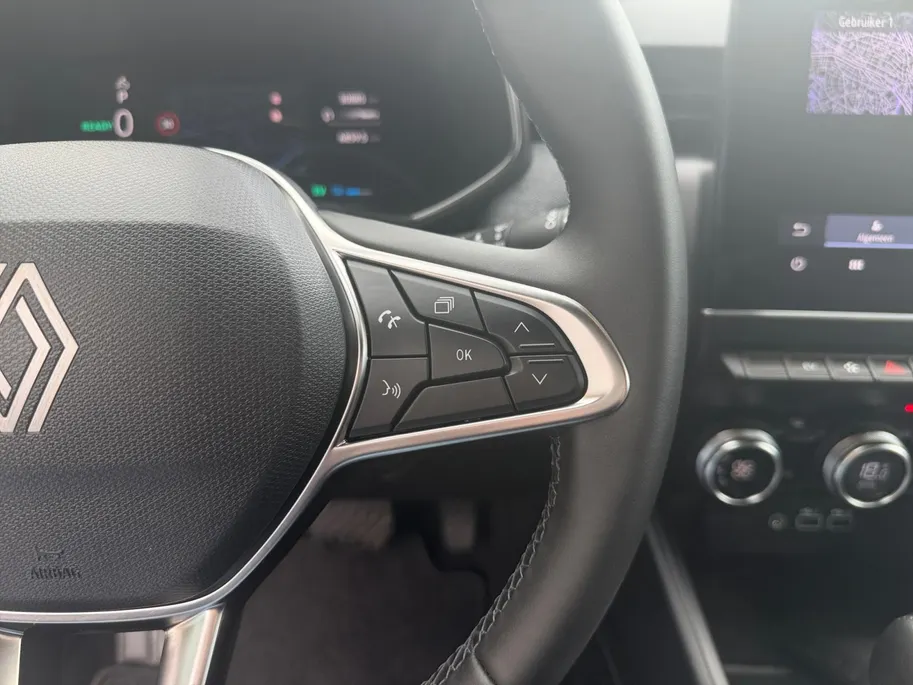 Renault Clio 1.6 E-Tech Full Hybrid 145 techno | Automaat | Apple Carplay & Android Auto | Cruise & Climate Control | Camera | Parkeersensoren | Navigatie | 12 Maanden BOVAG Garantie