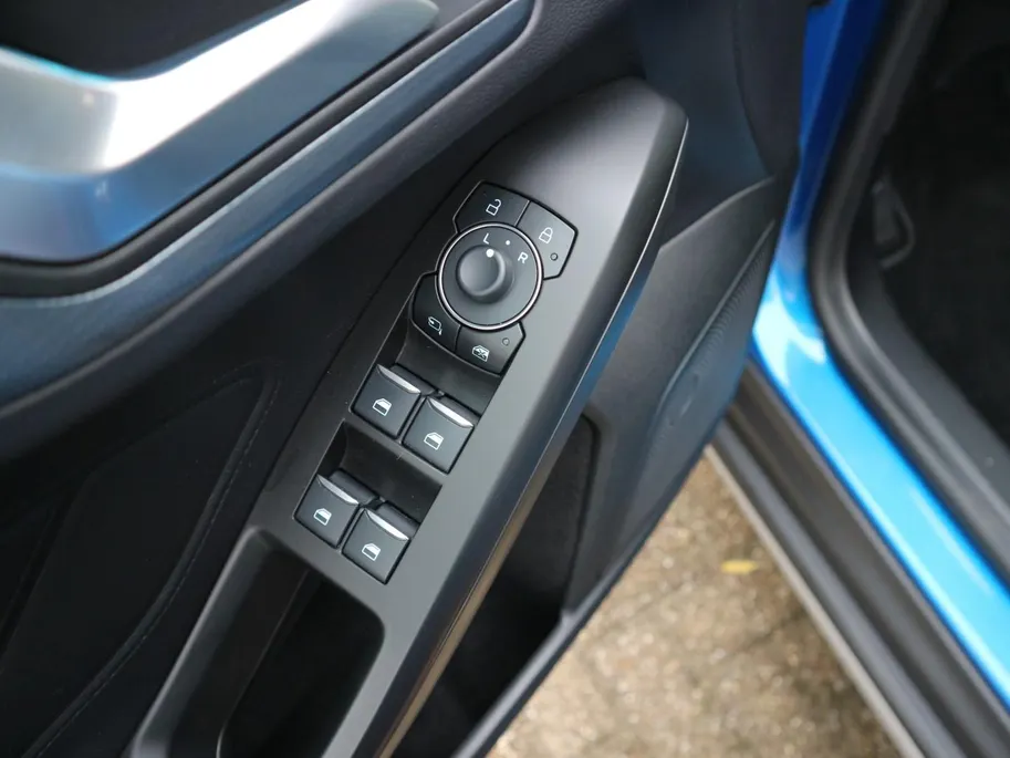Ford Focus Wagon 1.0 EcoBoost Hybrid Active | 155PK Automaat | CAMERA | ADAP CRUISE | BLIS | WINTER PACK |