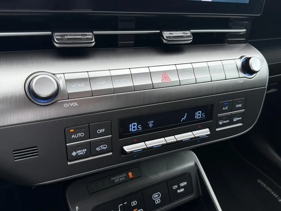 Hyundai Kona 1.6 GDI HEV Comfort Smart | Stuur-/ Stoelverwarming | Navigatie | Achteruitrijcamera | Parkeersensoren voor en achter | Apple Carplay/ Android Auto | dodehoek detectie |