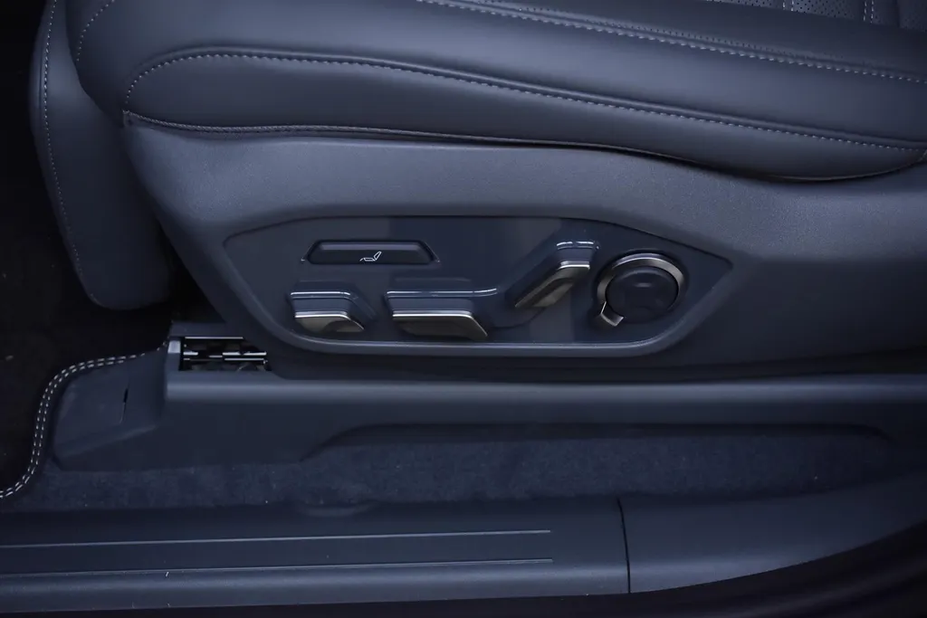 Kia EV9 99,8kWh 204pk RWD Plus NIEUW - SNEL LEVERBAAR