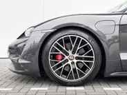 Porsche Taycan 4S Performance