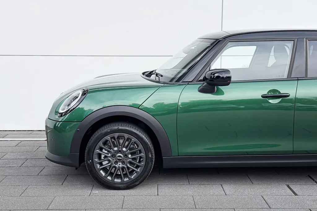 MINI Cooper 5-deurs 1.5 Cooper C Classic S