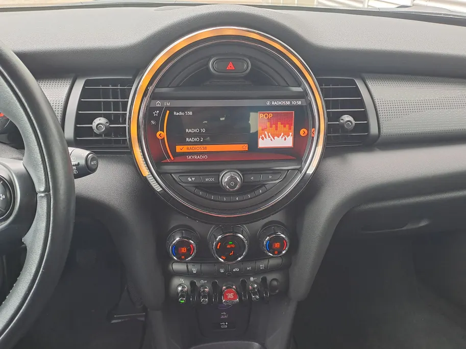 MINI Cooper Mini 1.5 Business Edition | Navigatie | Harman Kardon | Climate | Sensoren | Cruise